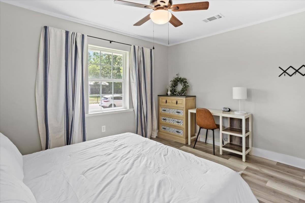 Ranch Home Gem 5Br Home Sleeps 12 With Game Room กัลฟ์พอร์ต ภายนอก รูปภาพ